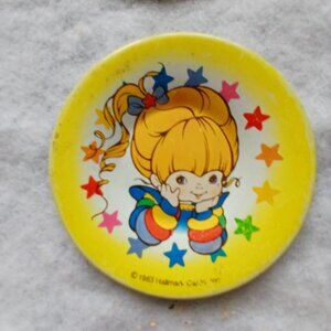 Rainbow Brite 1983 Metal Toy Plates – Set of 8 Vintage Kids Tea Party Dishes